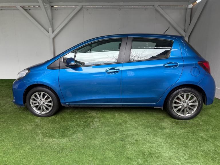2015 Toyota Yaris 1.33 VVT-i Icon 5dr CVT HATCHBACK PETROL Automatic