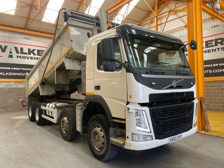 VOLVO FM 370 *EURO 6*, 8X4 STEEL TIPPER - 2015 - HX65 DAY