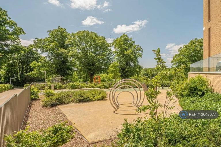 2 bedroom flat in Dunnock House, London, NW9 (2 bed) (#2648677)