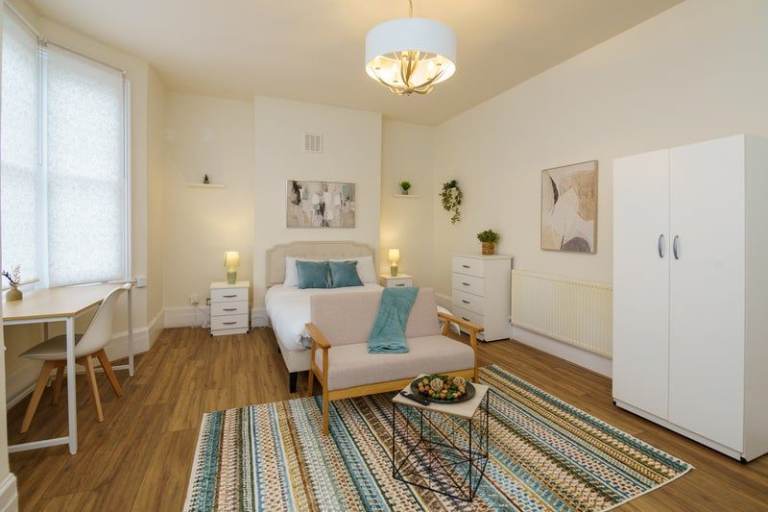 🏠2 Rooms in West Hampstead – View today 🔥