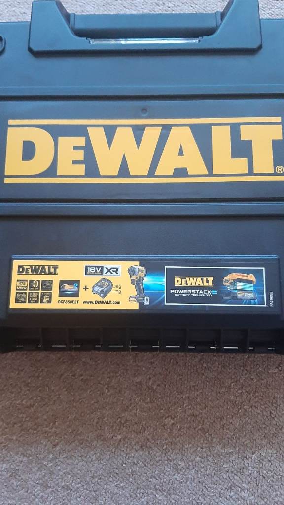 Dewalt 18v Impact driver dcf850 full set (very strong)
