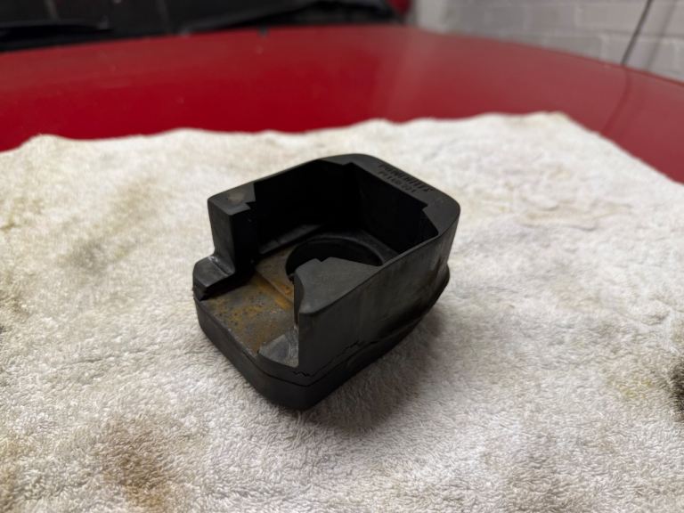 Clio 172/182 Powerflex Black Engine Mount 