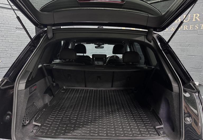 AUDI Q7 3.0 TFSI V6 55 Black Edition 2021