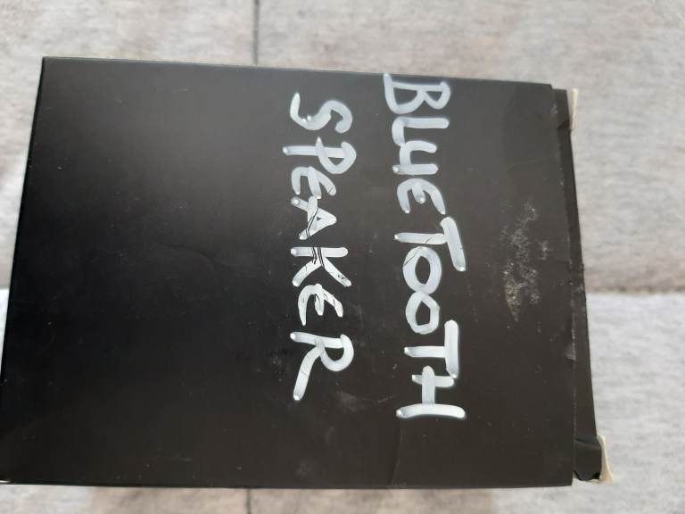 BLUETOOTH SPEAKER 