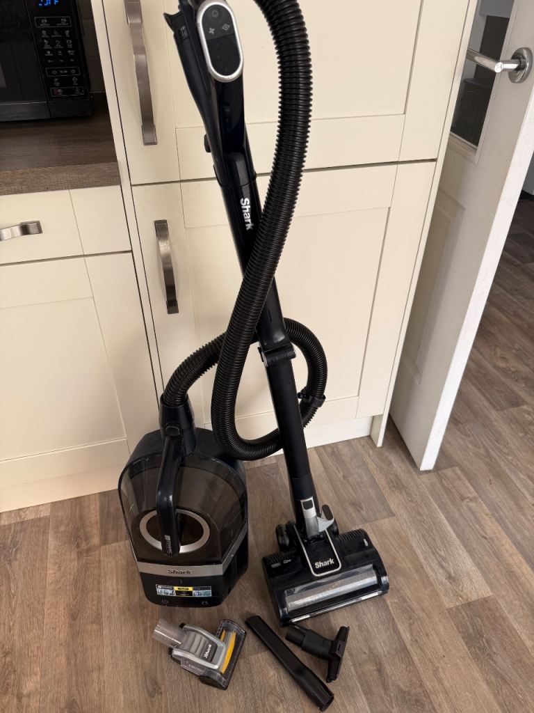 Shark Hoover