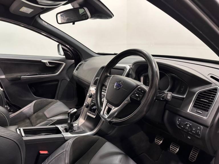 2017 Volvo XC60 2.0 D4 R-Design Nav SUV 5dr Diesel Manual Euro 6 (s/s) (190 ps) ESTATE Diesel Manual