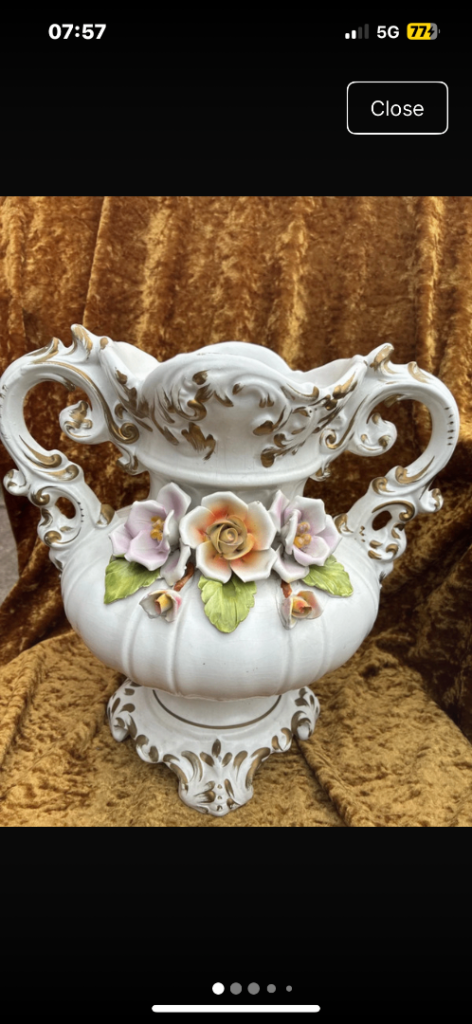 Capodimonte White & Gold Ceramic Vase with Floral Detail