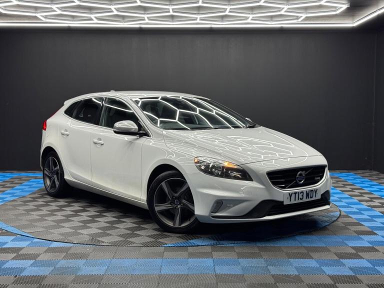  Volvo V40 1.6 D2 R-Design Euro 5 (s/s) 5dr Diesel Manual