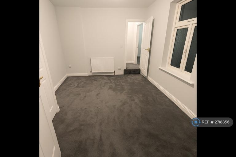 1 bedroom flat in Carter Knowle Road, Sheffield, S7 (1 bed) (#2718356)