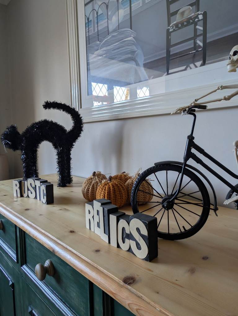 Solid pine painted sideboard dresser