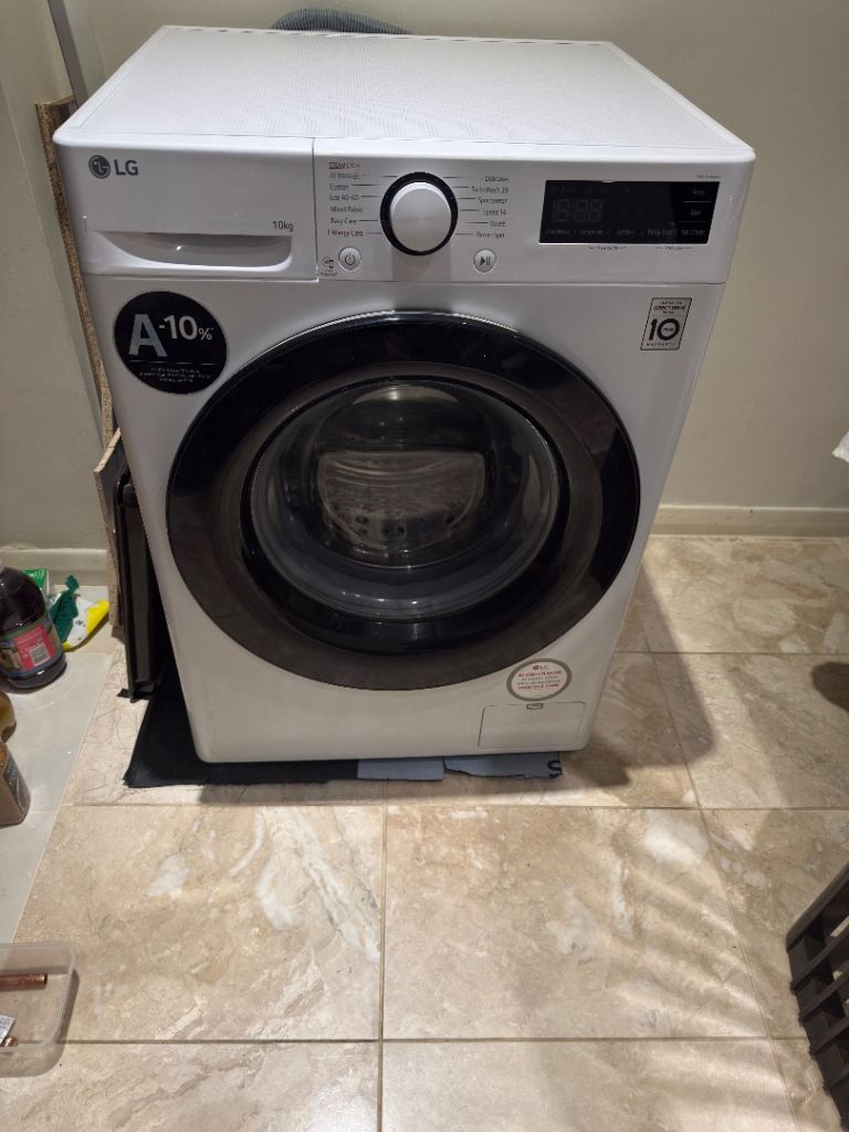 Nearly New LG 10kg Washing Machine – TurboWash – Excellent Condition