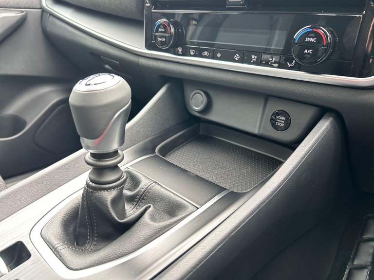 2025 Nissan Qashqai 1.3 DiG-T MH Acenta Premium 5dr HATCHBACK PETROL Manual