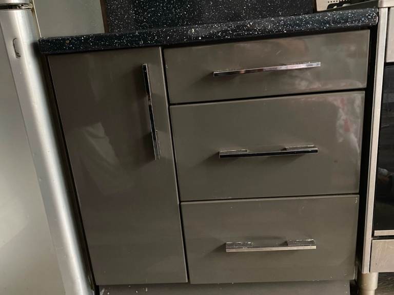 Kitchen units to clear ###Bargain ###