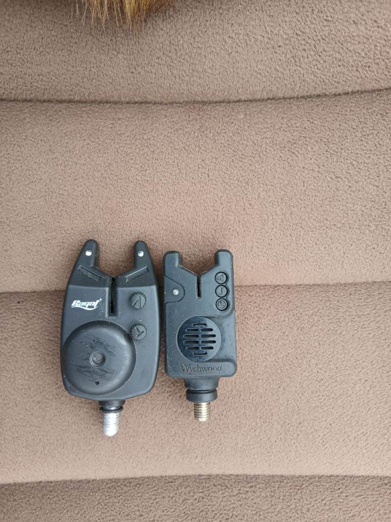 2 fishing bite alarms 