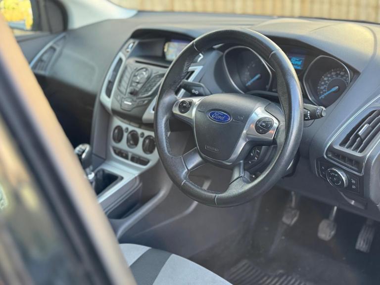 2012 Ford Focus 1.6 TDCi 115 Zetec 5dr HATCHBACK DIESEL Manual