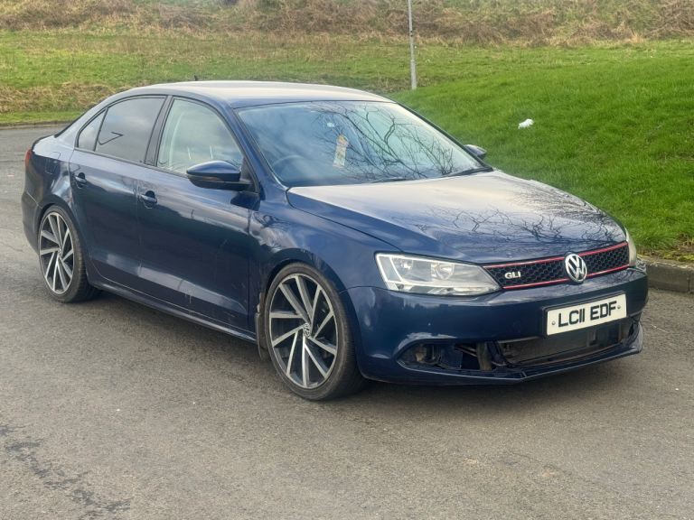 Volkswagen, JETTA, Saloon, 2011, Manual, 1598 (cc), 4 doors