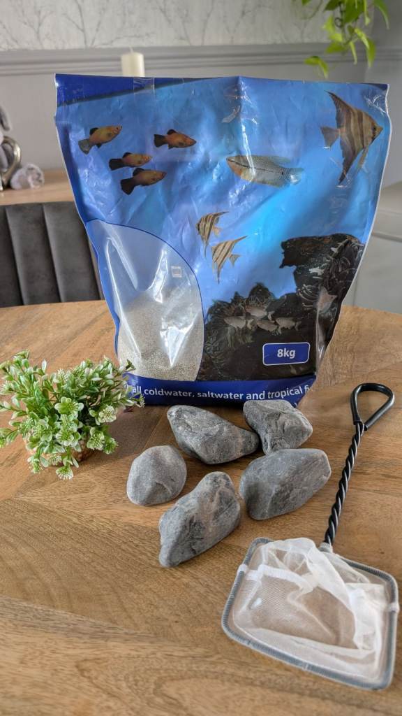 Fish tank accessories 