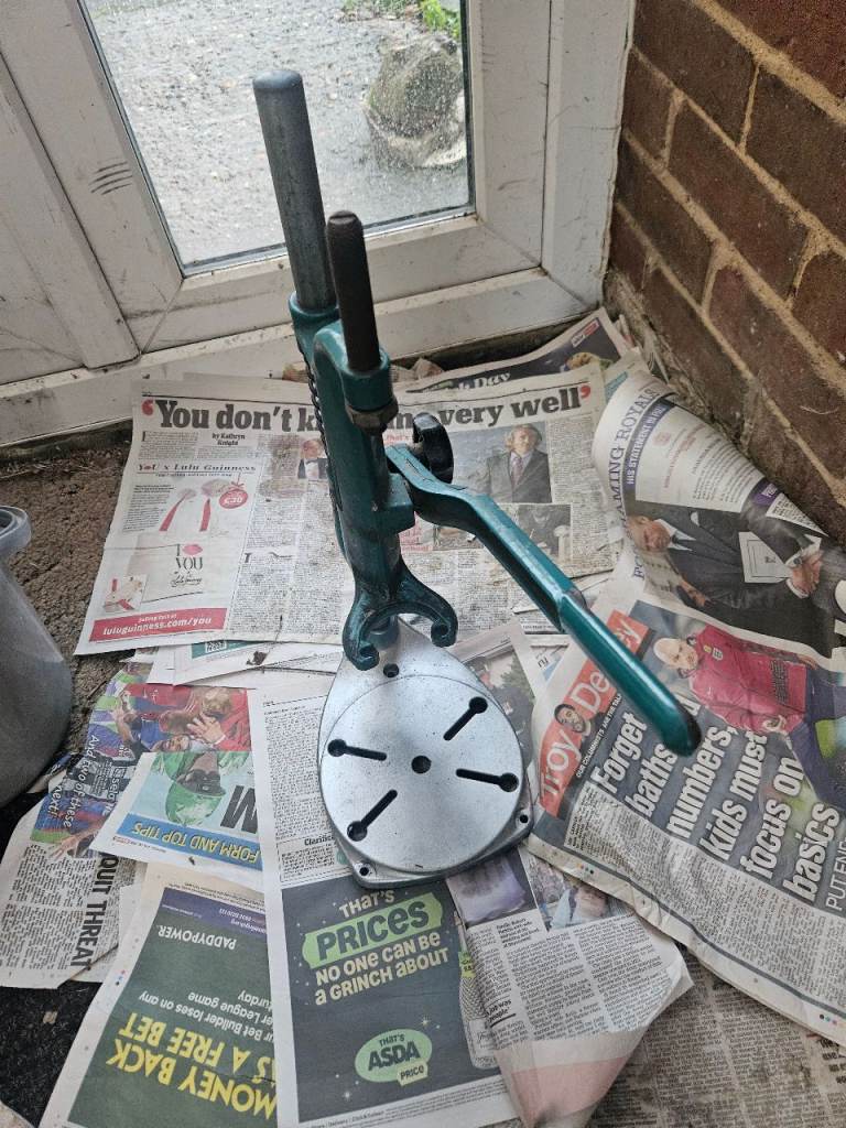 pillar drill stand