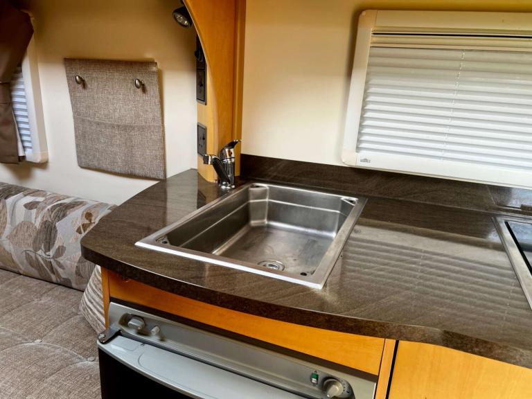 2011 Peugeot Olympus 462 Olympus 462 Single Axle Unlisted Petrol Automatic