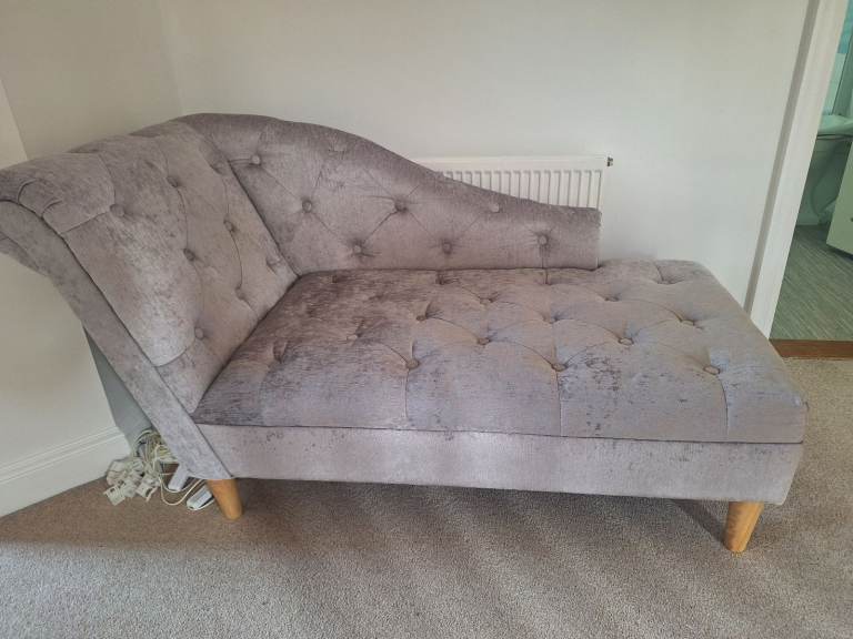 Chaise lounge silver/grey colour