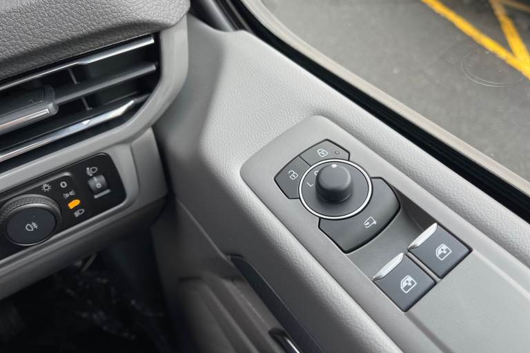 2025 Volkswagen Transporter 2.0 TDI 170PS Commerce Pro Van Auto-Tailgate Van DIESEL Automatic