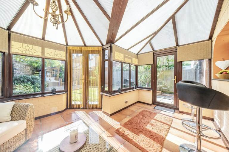 3 bed detached house