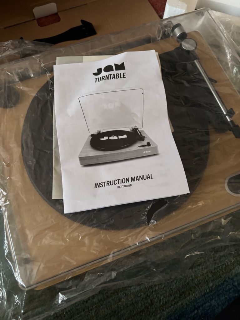 Record Player w Bluetooth 