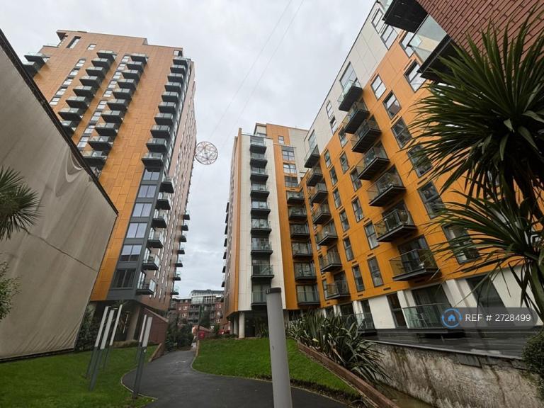 Studio flat in Goulden Street, Manchester, M4 (#2728499)