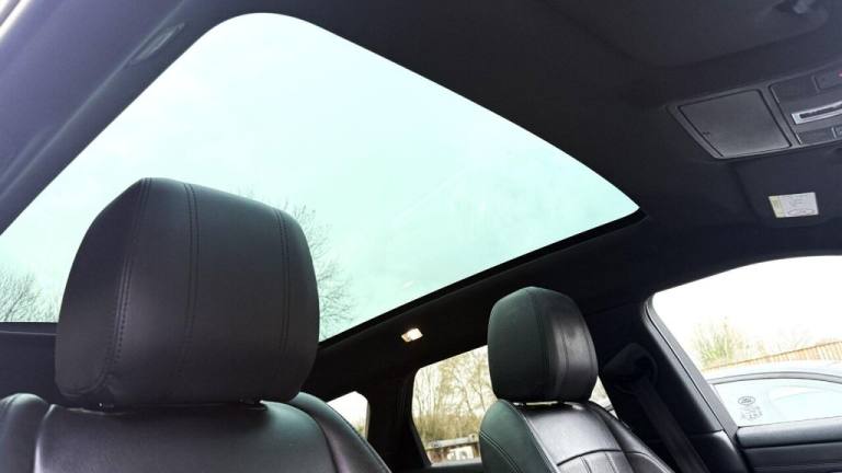 2019 Land Rover Range Rover Evoque 2.0 D180 R-Dynamic SE 5dr Auto ESTATE DIESEL Automatic