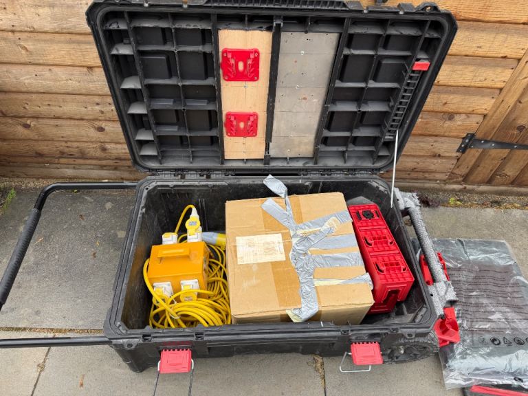 Milwaukee Large rolling Toolbox