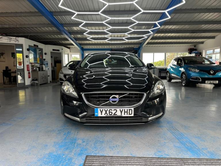 VOLVO V40 1.6 D2 ES 2012