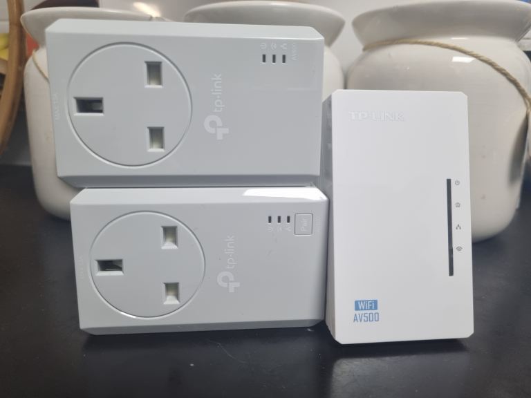 Av500 wifi extenders