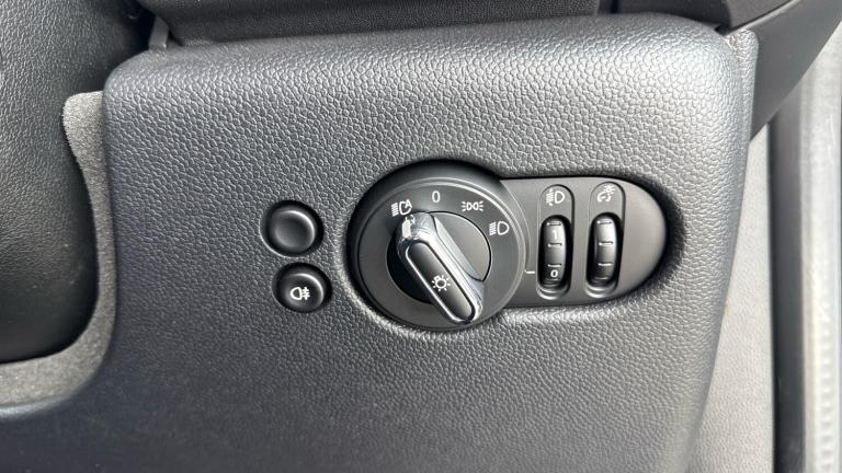 2021 MINI Hatch 135kW Cooper S Level 1 33kWh 3dr Auto HATCHBACK ELECTRIC Automatic