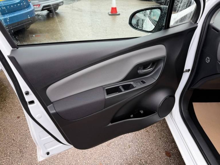 2018 Toyota Yaris 1.5 Hybrid Icon Tech 5dr CVT HATCHBACK PETROL/ELECTRIC Automatic