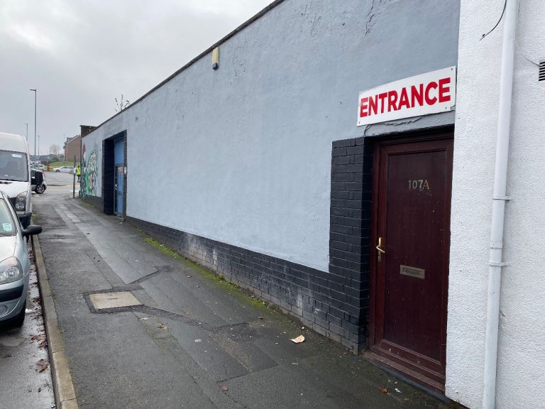 FOR RENT RETAIL /OFFICE UNIT, BURSLEM - TUNSTALL AREA