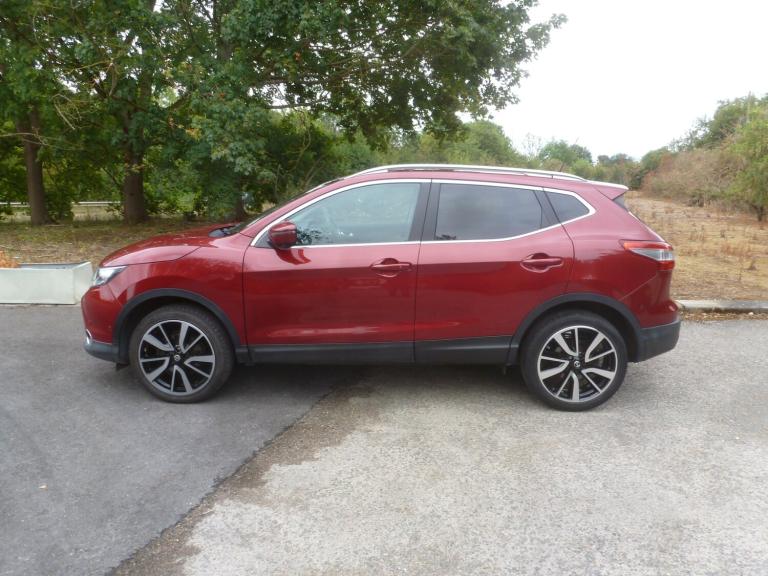 2015 Nissan Qashqai 1.6 dCi TEKNA 5DR  AUTOMATIC CALL 0 [Phone number removed] HATCHBACK Diesel A...