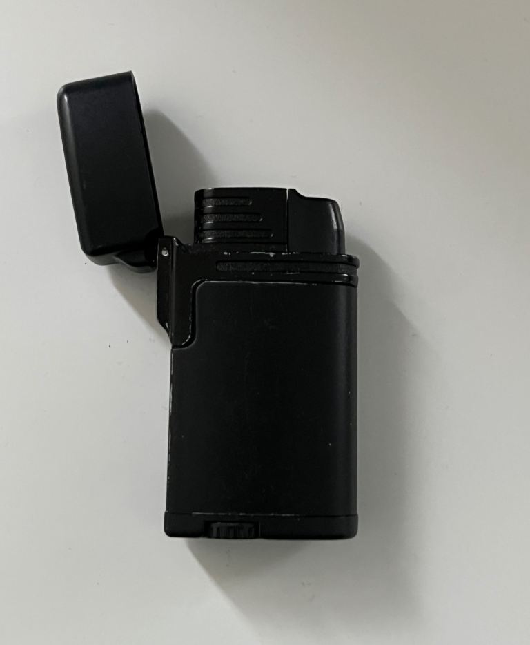 Black Reusable twin jet flame Lighter