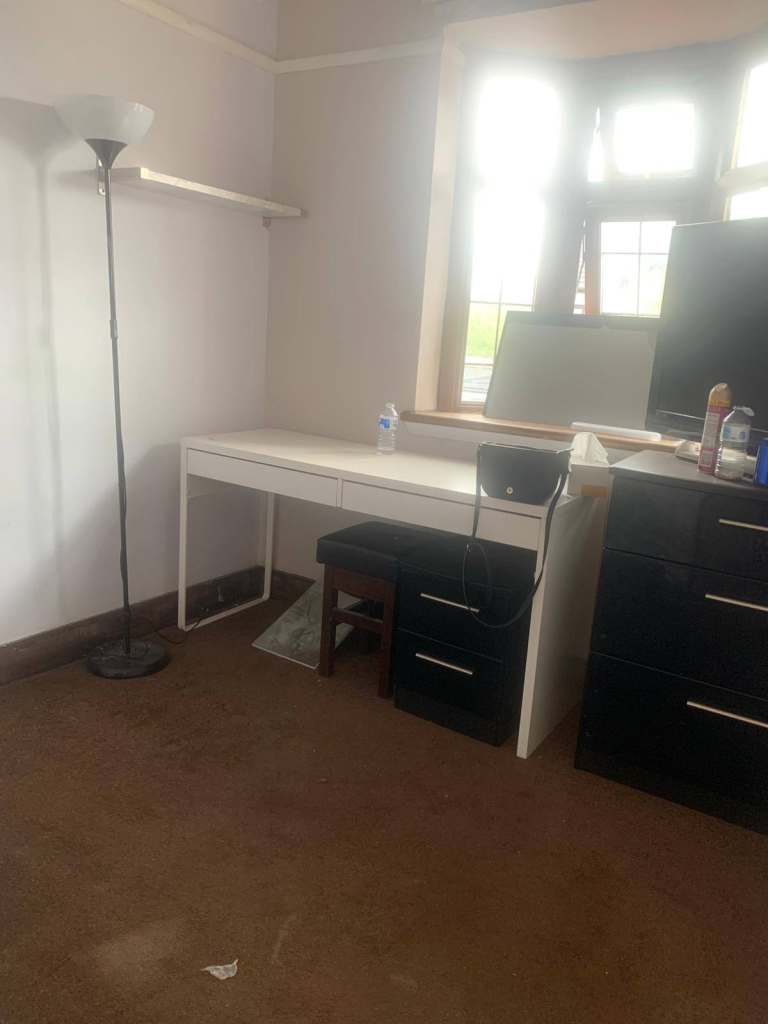 Spacious & Cosy single room for rent IG2 7DL