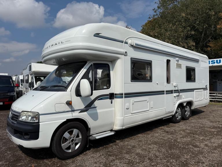 Autotrail Cheyenne 840 SE Tag Axle Coachbuilt Motorhome 2006 (JYF)