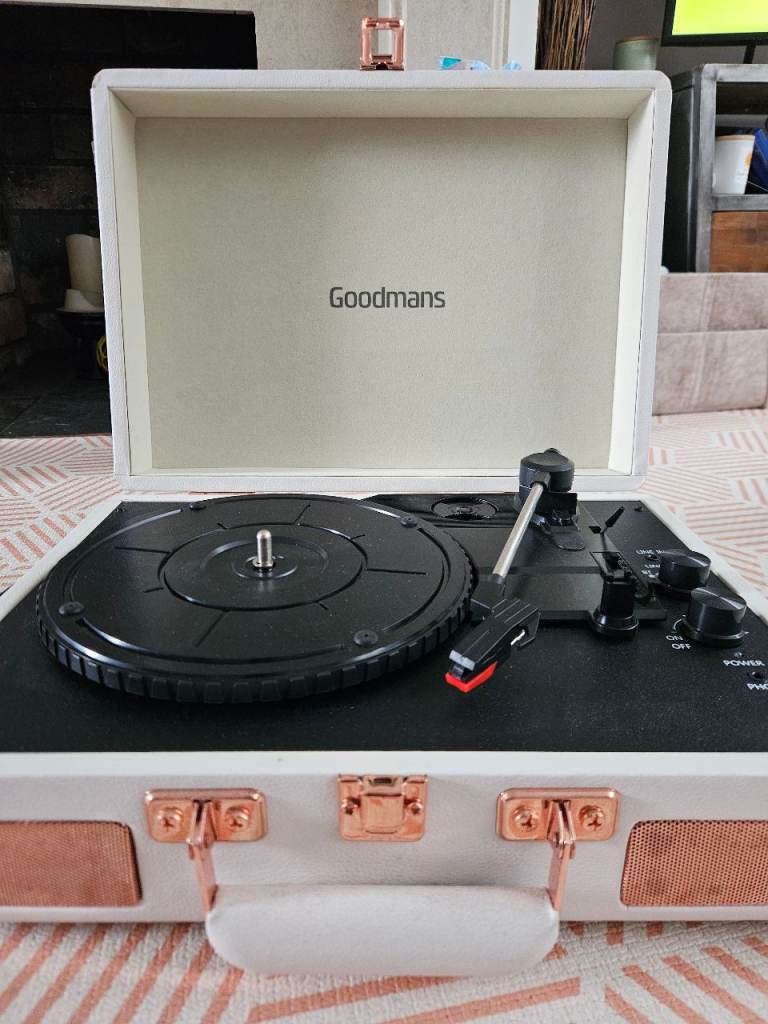 Goodmans record player 