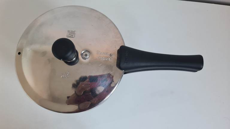 Prestige pressure cooker 