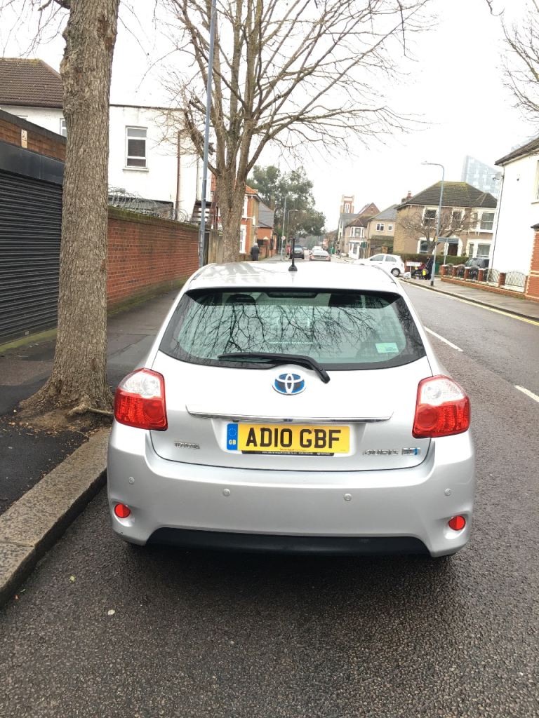 Toyota, AURIS, Hatchback, 2010, Semi-Auto, 1798 (cc), 5 doors