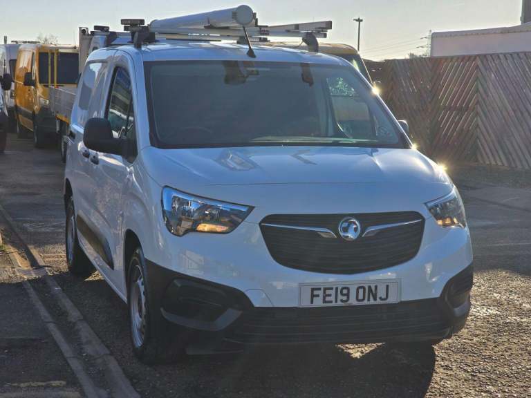 2019 Vauxhall Combo 2300 1.6 Turbo D 100ps H1 Edition Van PANEL VAN DIESEL Manual