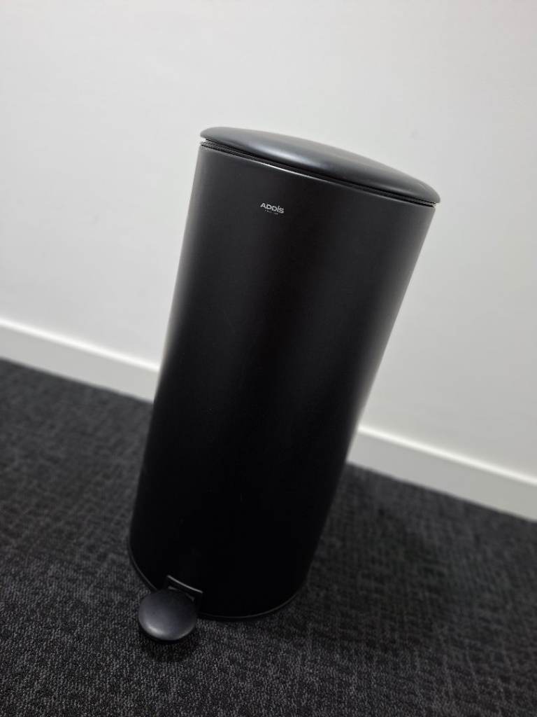 ADDIS Black Pedal Bin 30L – As Good As New