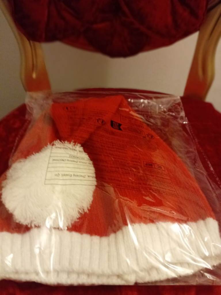 GIFT,NEW KNITTED CHRISTMAS HAT