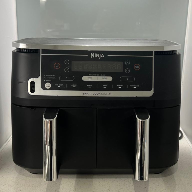 Ninja Foodi MAX Dual Zone 9.5L Air Fryer with Smart Cook System AF451UK