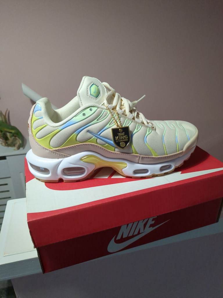 Nike Air Max plus