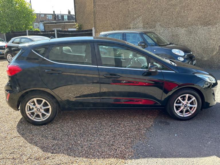 2017 Ford Fiesta 1.1 Zetec 5dr HATCHBACK Petrol Manual