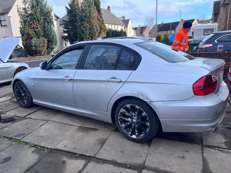 Bmw e90 318i BREAKING