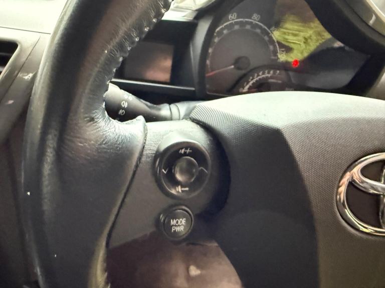 2009 Toyota IQ 1.0 VVT-i 2 Euro 4 3dr HATCHBACK Petrol Manual